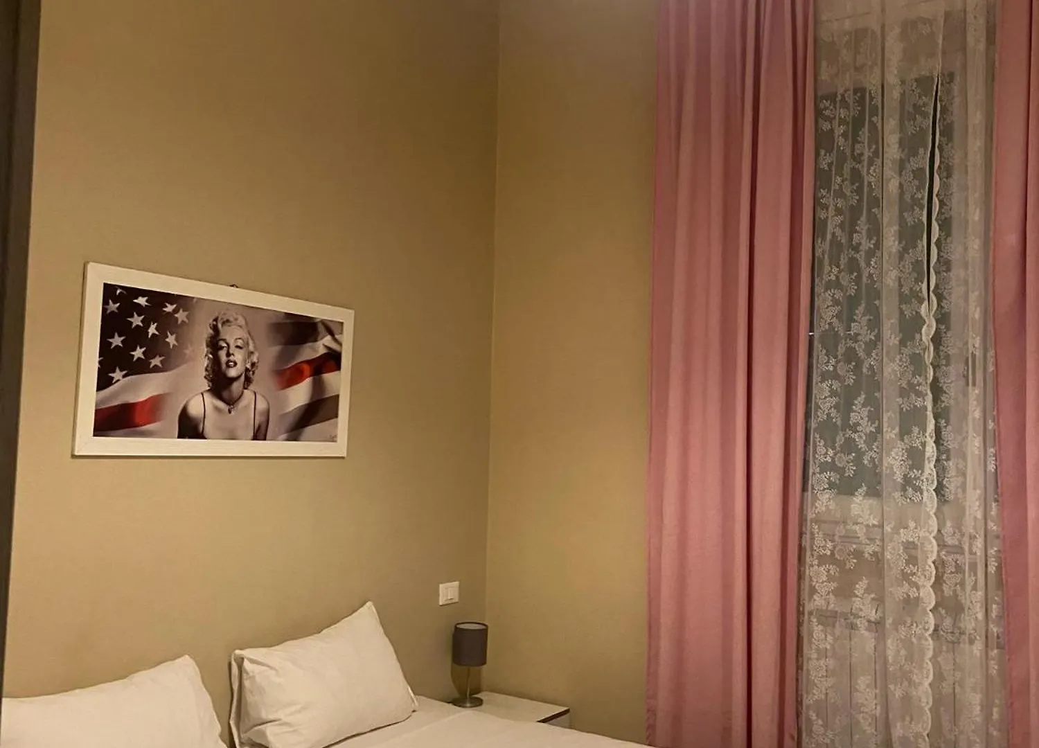 Paradise Inn Livorno Bed & Breakfast