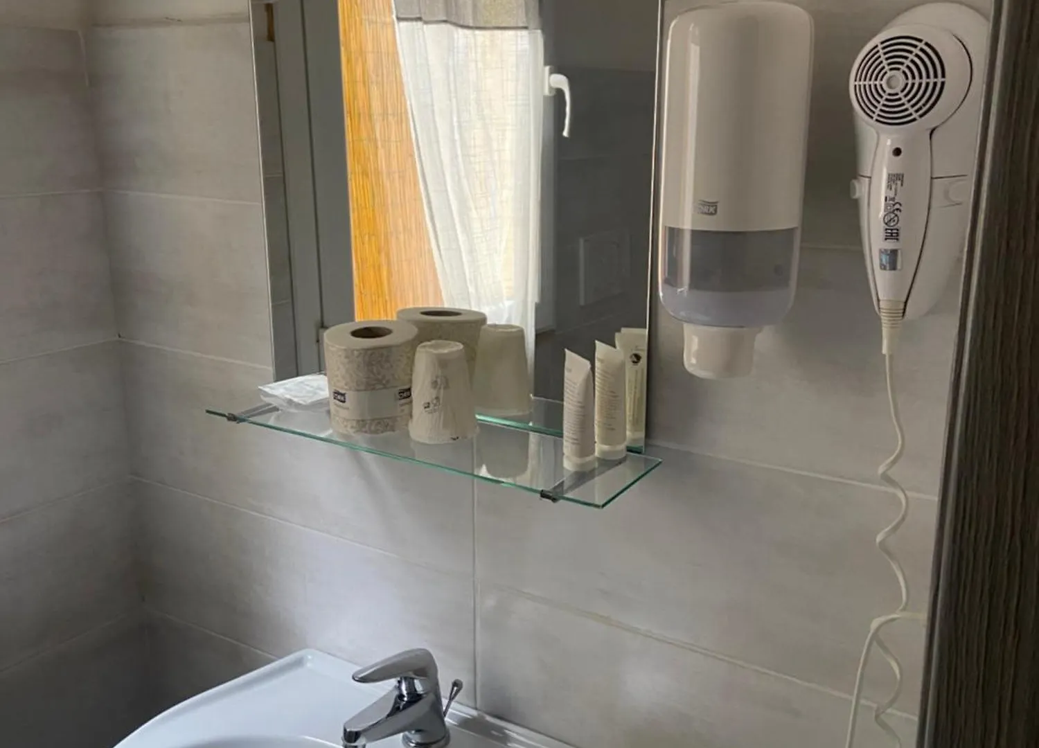 Paradise Inn Livorno Bed & Breakfast