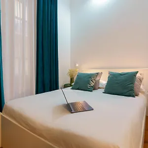 Crossroad Four - Locazione Turistica Bed & Breakfast Cagliari